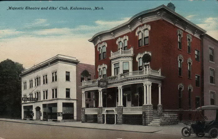 Capitol Theatre - Old Post Card (newer photo)